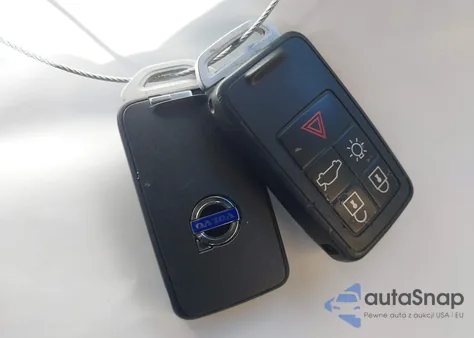 2015 Volvo Xc70 T6 z USA, uszkodzony, nr VIN YV4902NKXF1225524